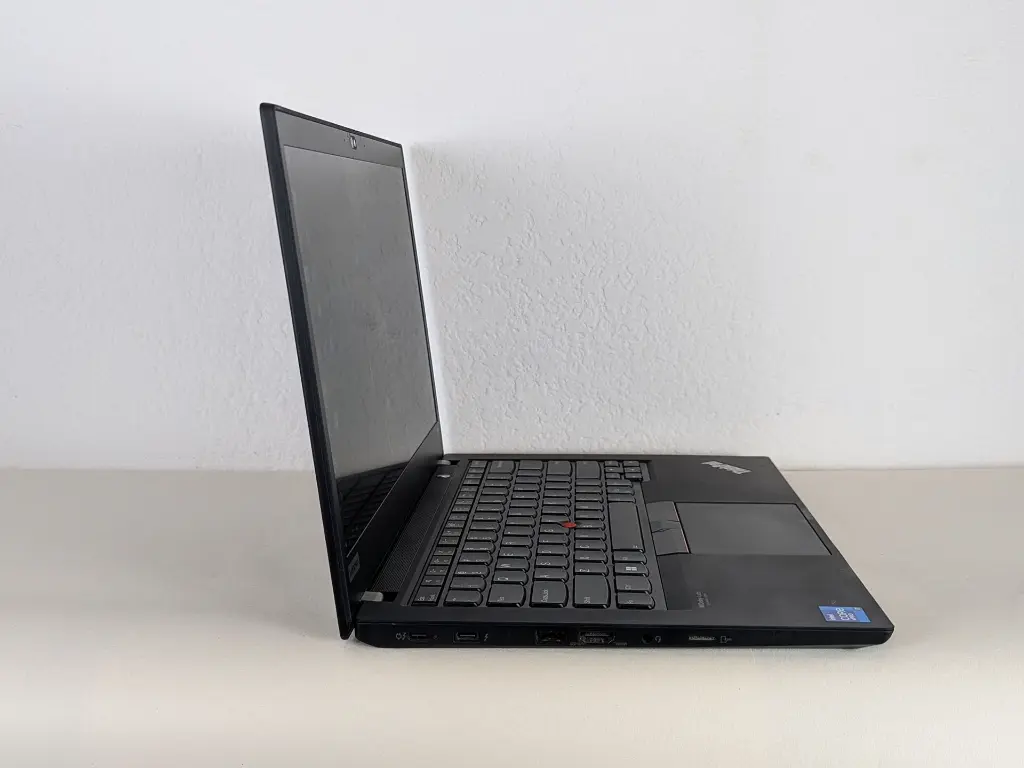Lenovo ThinkPad P14s Gen 2 Laptop - L.webp