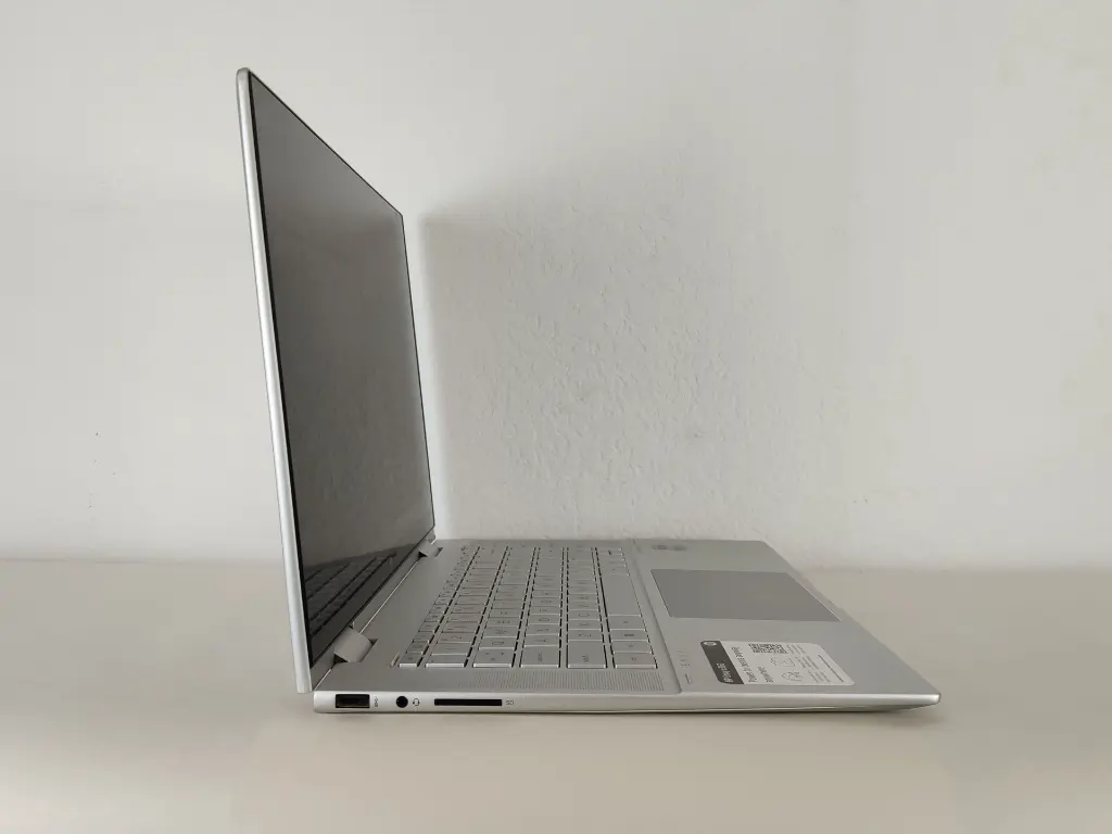 HP ENVY x360 2-in-1 15-ew0013dx Laptop - L.webp