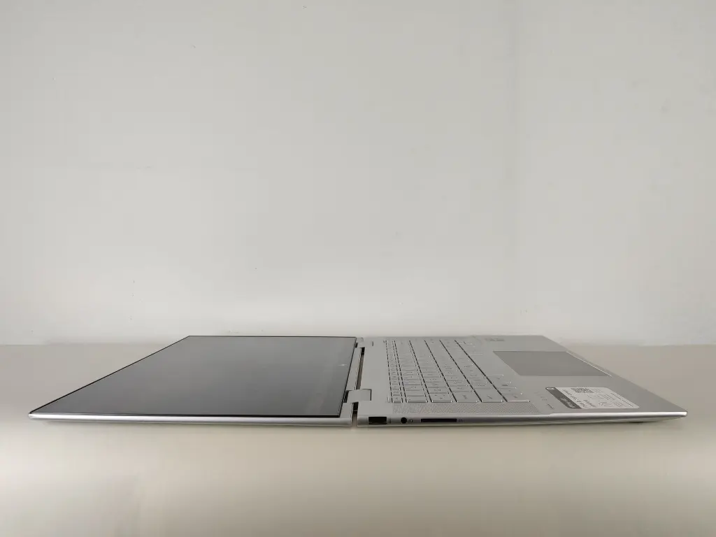 HP ENVY x360 2-in-1 15-ew0013dx Laptop - F3.webp