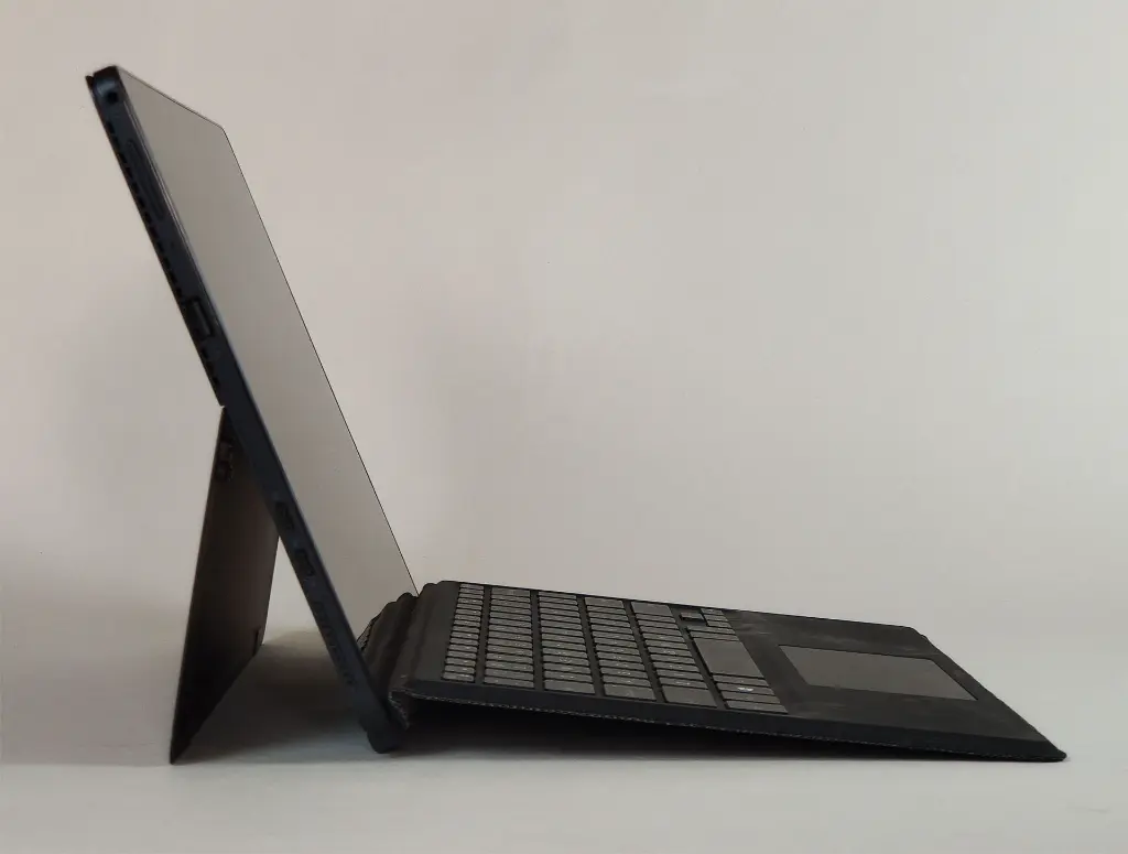 Dell Latitude 5285 2-in-1 Tablet - L.webp