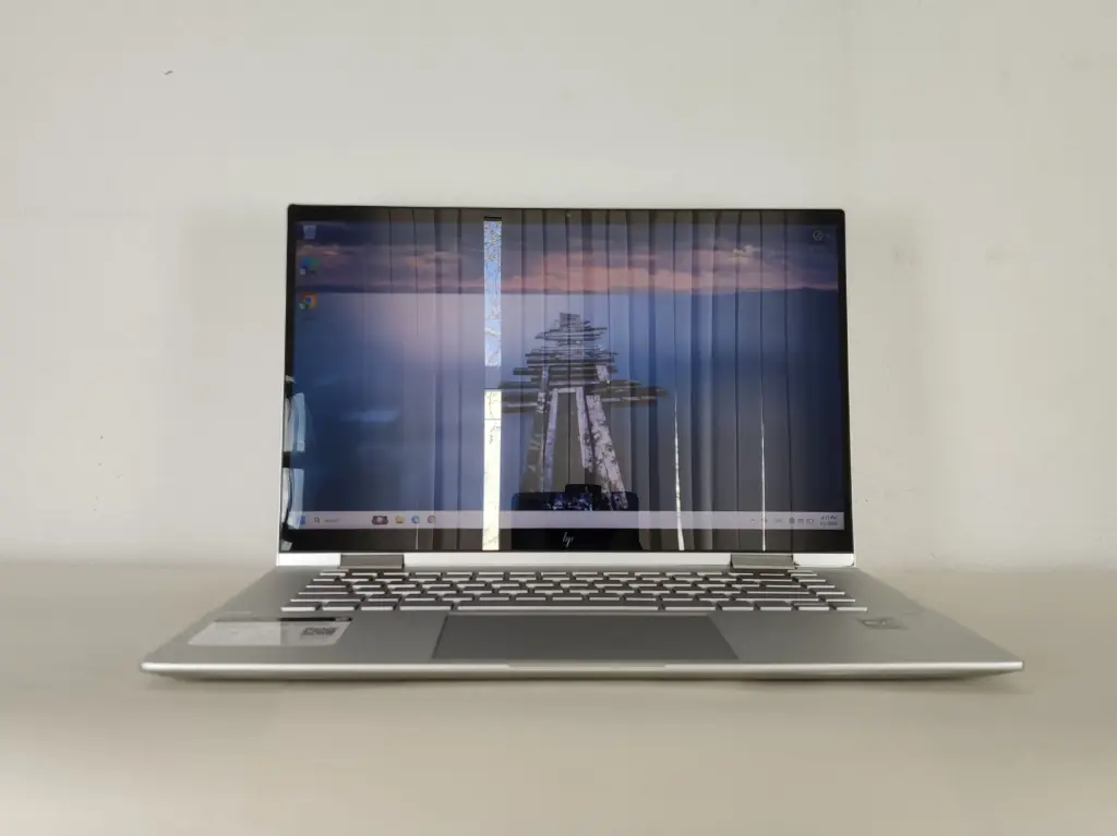 HP ENVY x360 2-in-1 15-ew0013dx Laptop