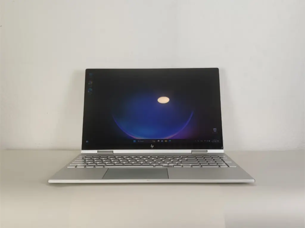 HP ENVY x360 2-in-1 15-ew0013dx Laptop